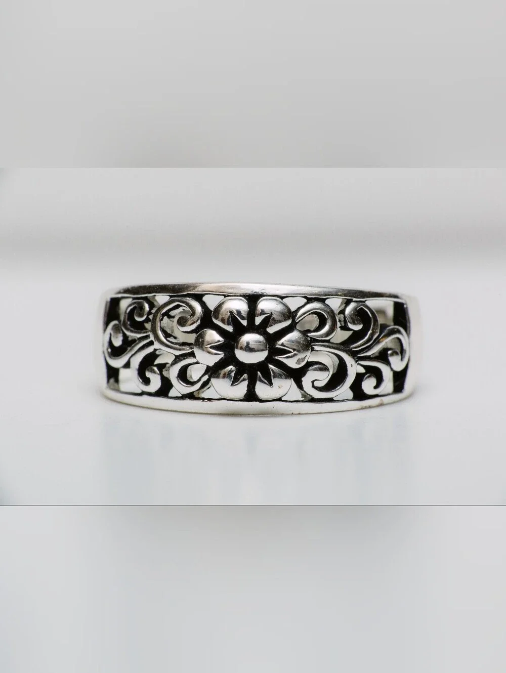 Size 7 - Vintage Style 925 Sterling Silver Floral Scroll Cutout Band Ring